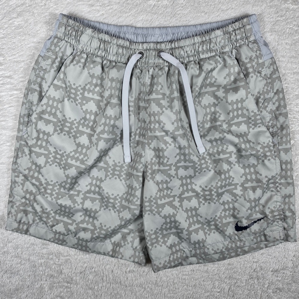 Nike Hybrid DJ5290-084 Mens S Grey Pixelated Aura of Air Mesh Lined Shorts